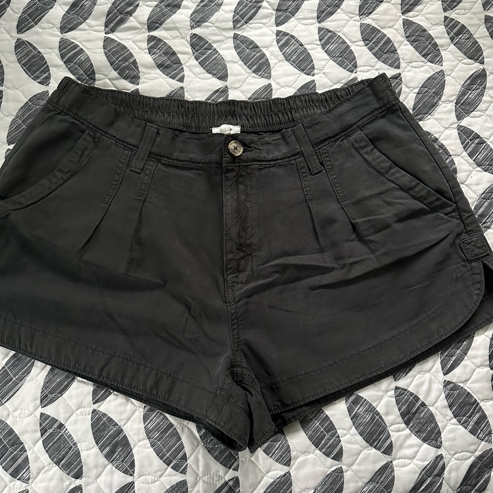 Aerie Women's Black Cargo Shorts
